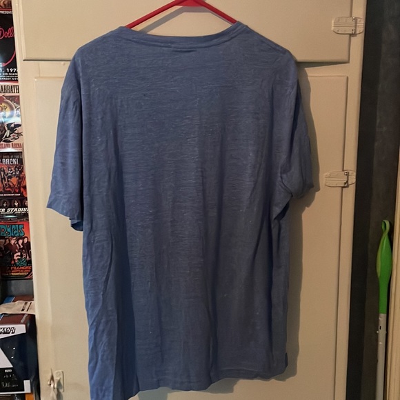 H&M men’s blue XL V-neck t-shirt - Picture 2 of 2